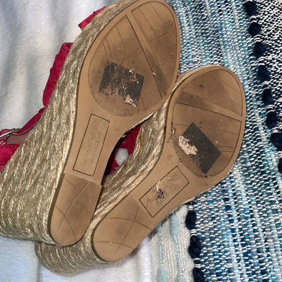 American Eagle Woven Wedges- Size 8 - Picture 3 of 4